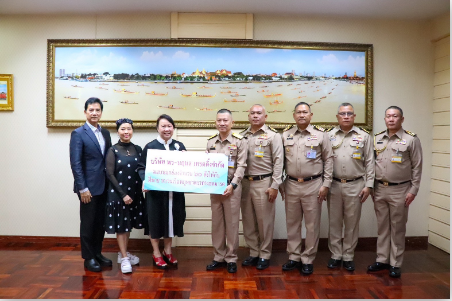 บริษัท พร-นฤมล เทรดดิ้ง จำกัด เข้าพบเจ้ากรมการขนส่งทหารเรือ มอบนมถั่วเหลืองกล่องสนับสนุนฝีพายขบวนเรือพระราชพิธี